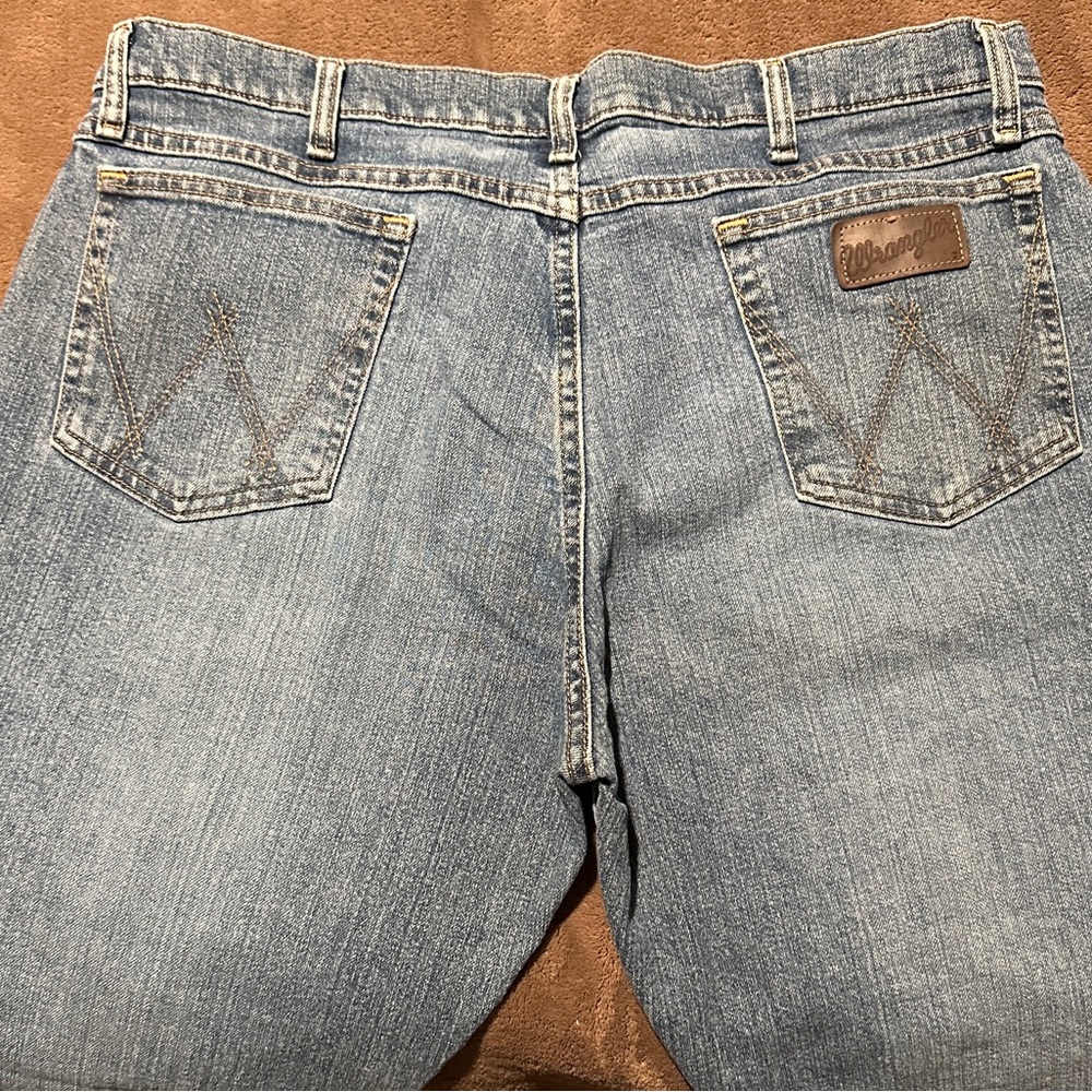 Wrangler Blue Relaxed Jeans with Classic W Stitching